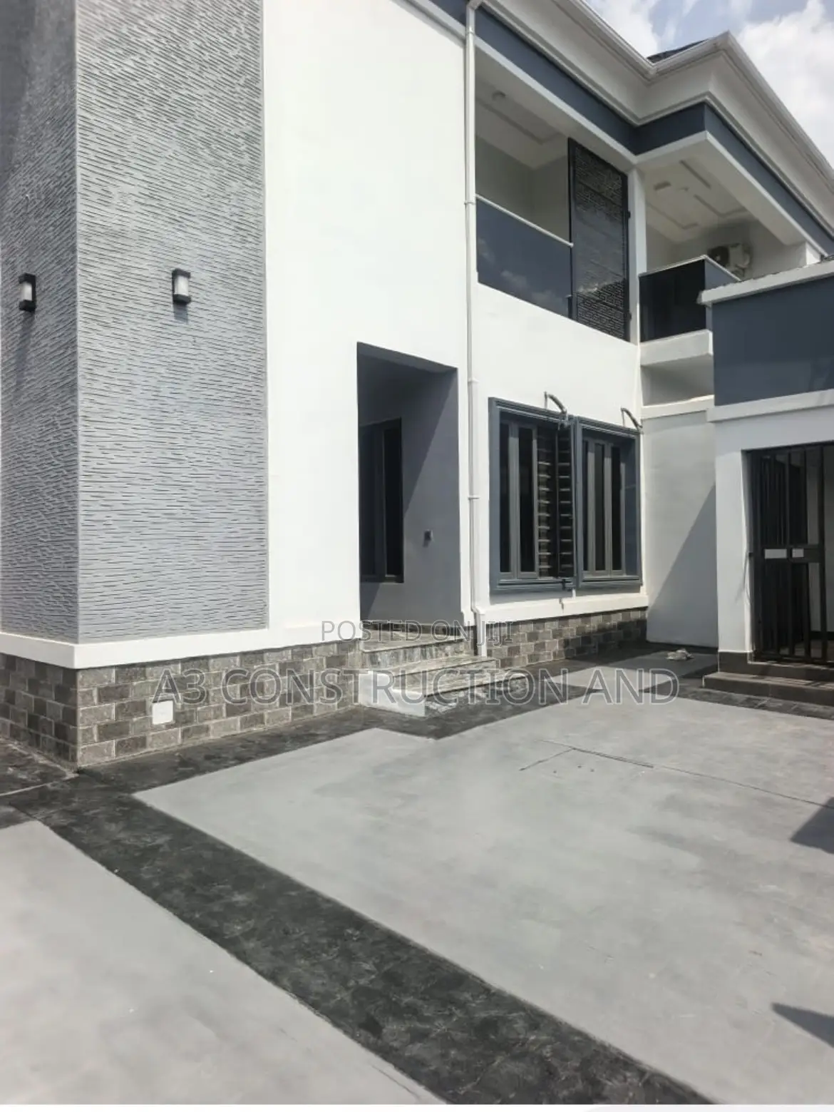 3bdrm Block of Flats in Kolapoe Ishola Gra, for rent in Akobo