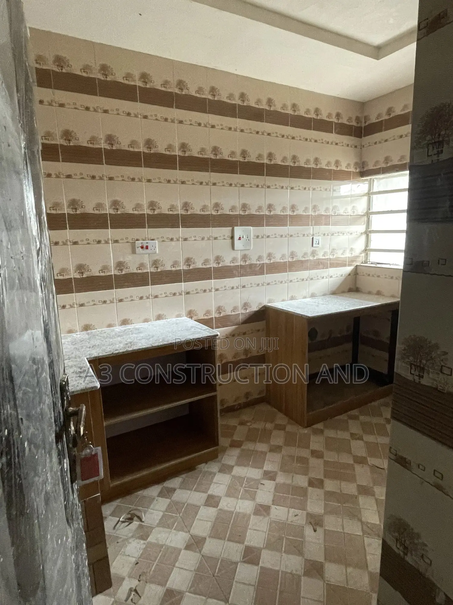 3bdrm Block of Flats in Okebadan Estate, Off for rent in Akobo
