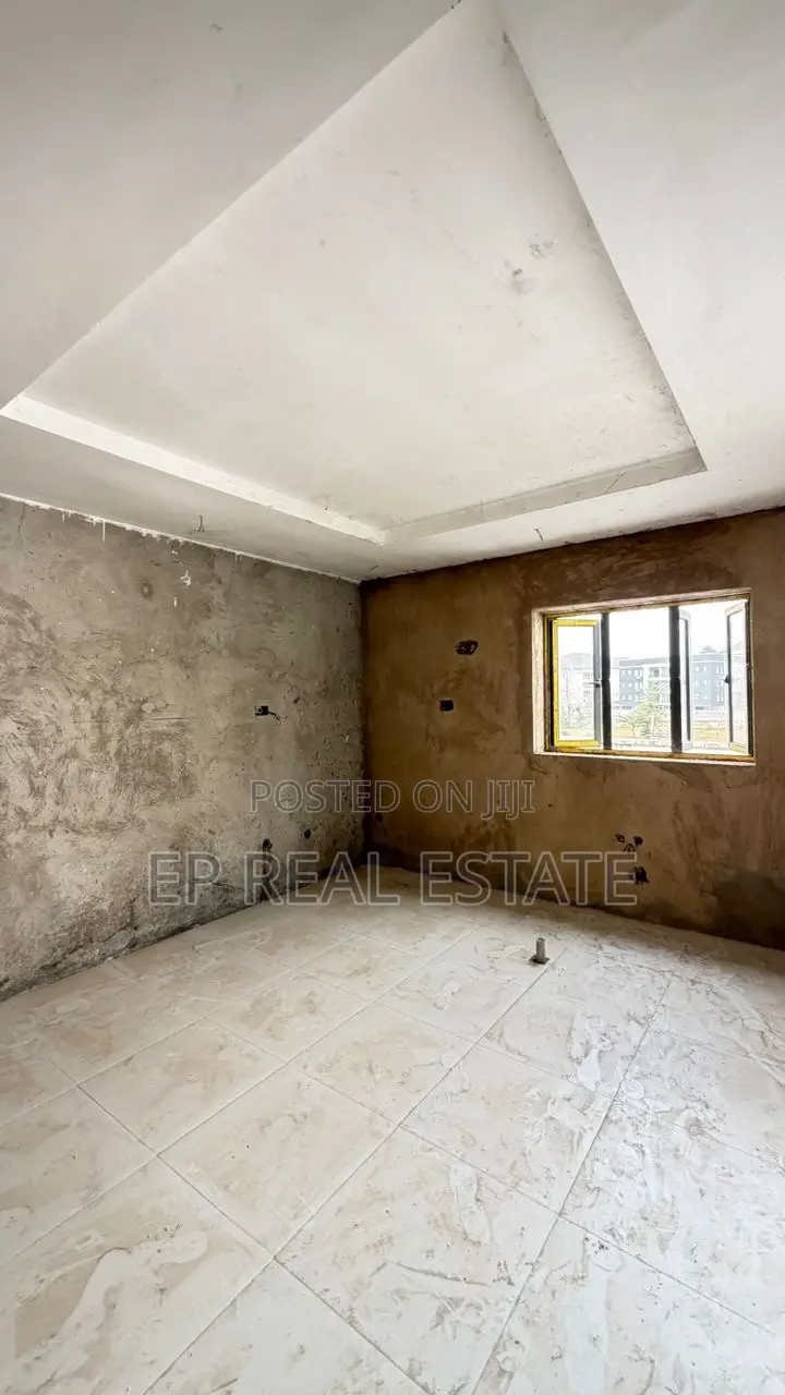 3bdrm Apartment in Kaura for sale in Kaura