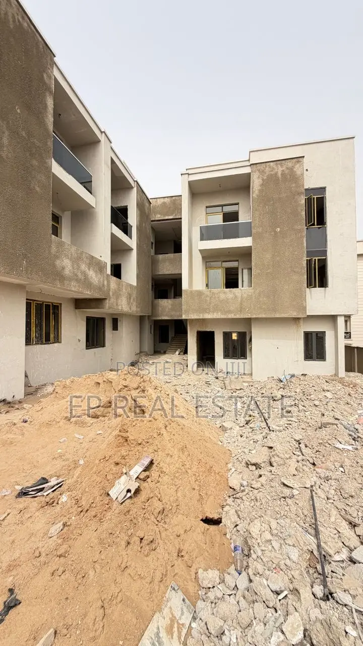 3bdrm Apartment in Kaura for sale in Kaura