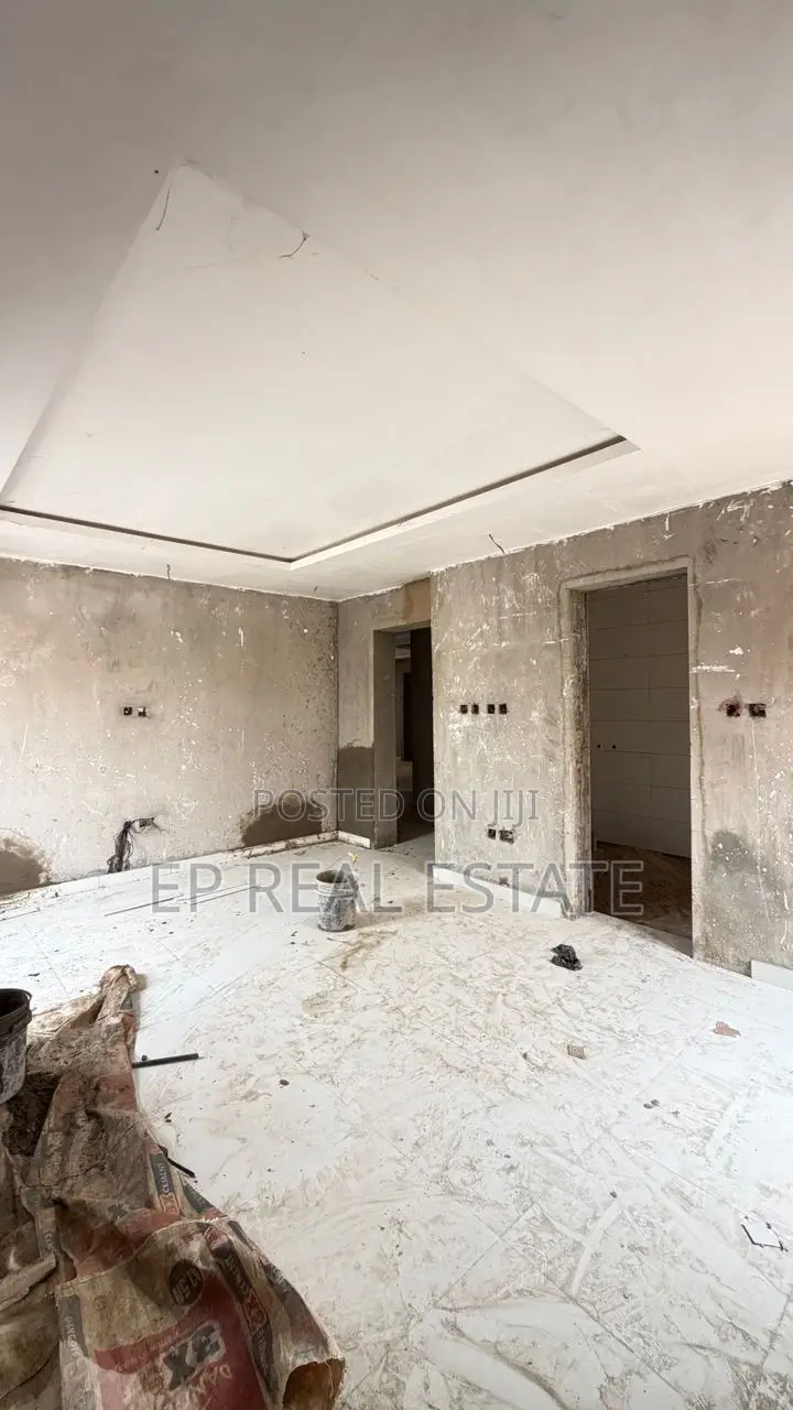 3bdrm Apartment in Kaura for sale in Kaura