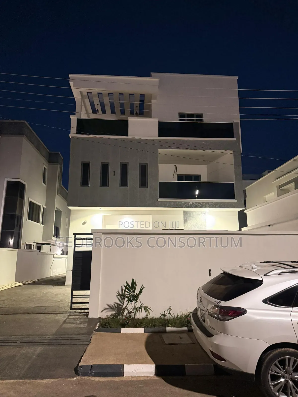 4bdrm Duplex in Kolapo Ishola Gra, Akobo for sale in Akobo