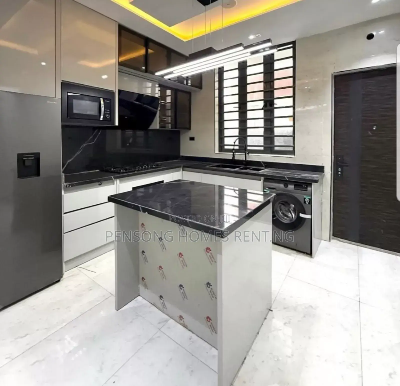 4bdrm Duplex in Lekki Phase 1 for rent in Lekki Expressway