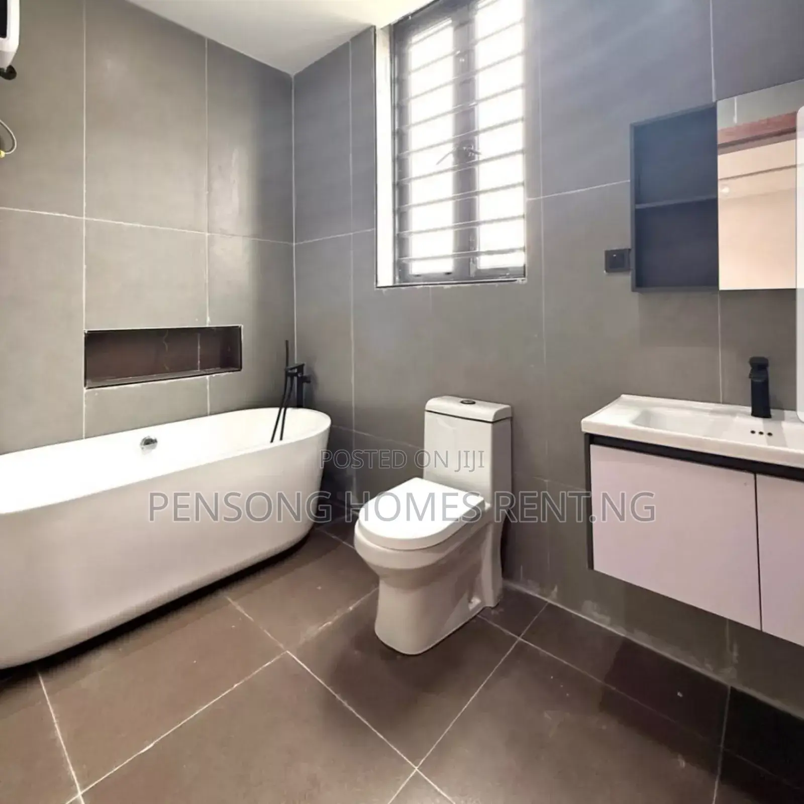 4bdrm Duplex in Lekki Phase 1 for rent in Lekki Expressway