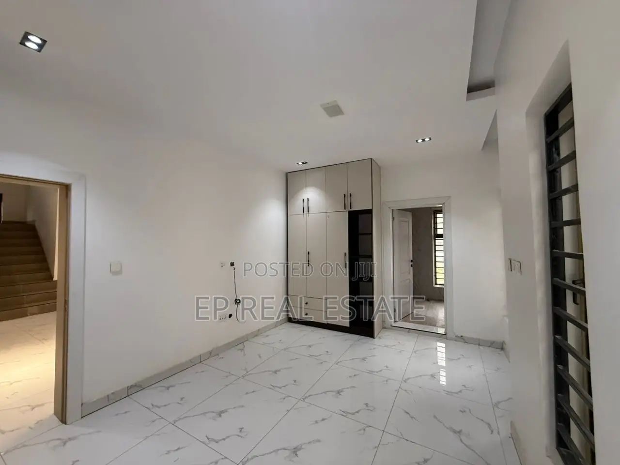 5bdrm Duplex in Wuye for sale in Wuye