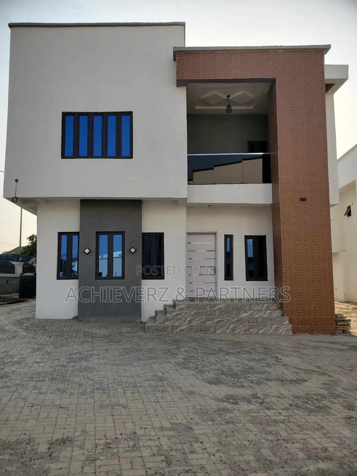 5bdrm Duplex in Guzape District for sale in Guzape District