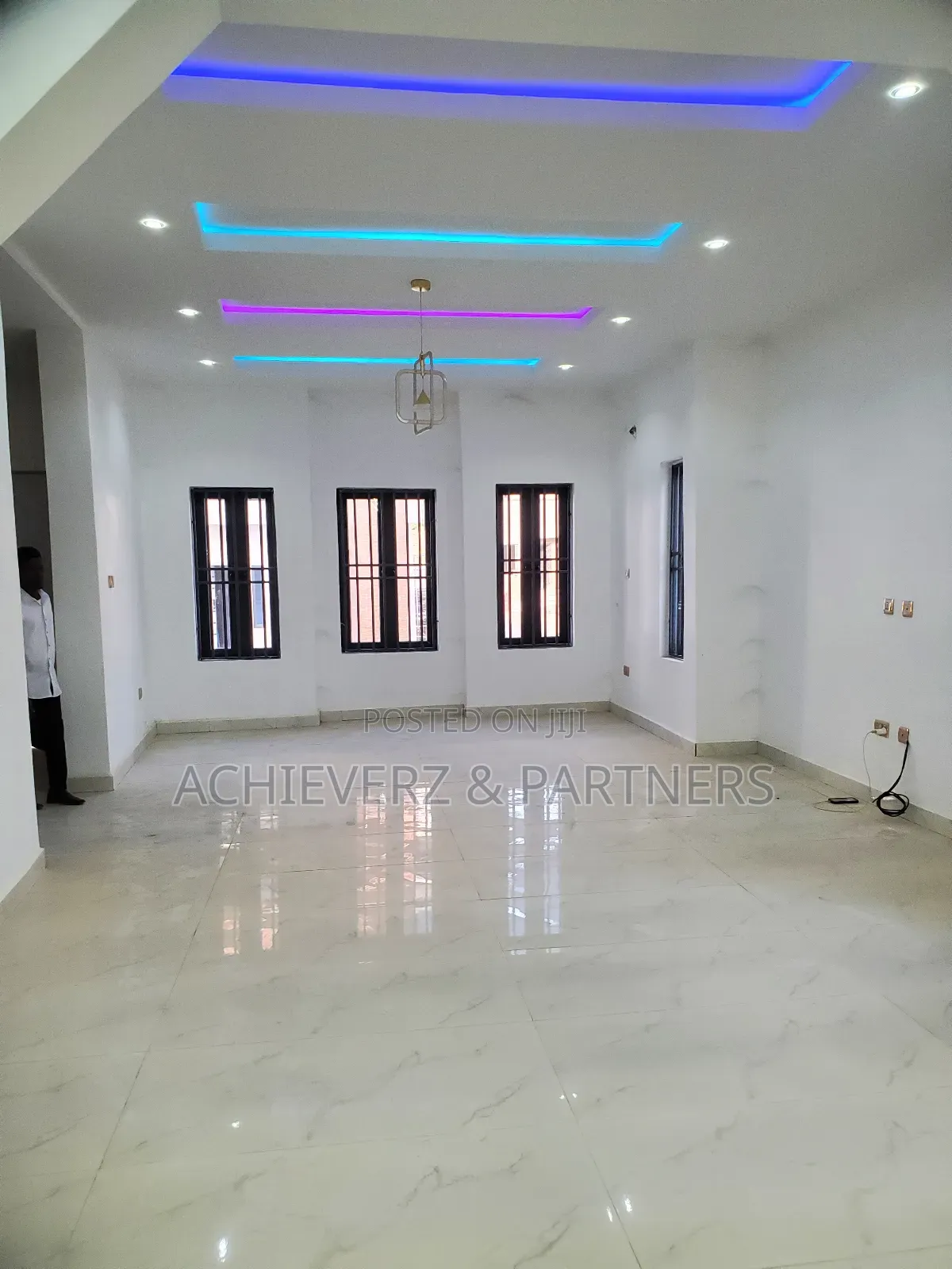 5bdrm Duplex in Guzape District for sale in Guzape District