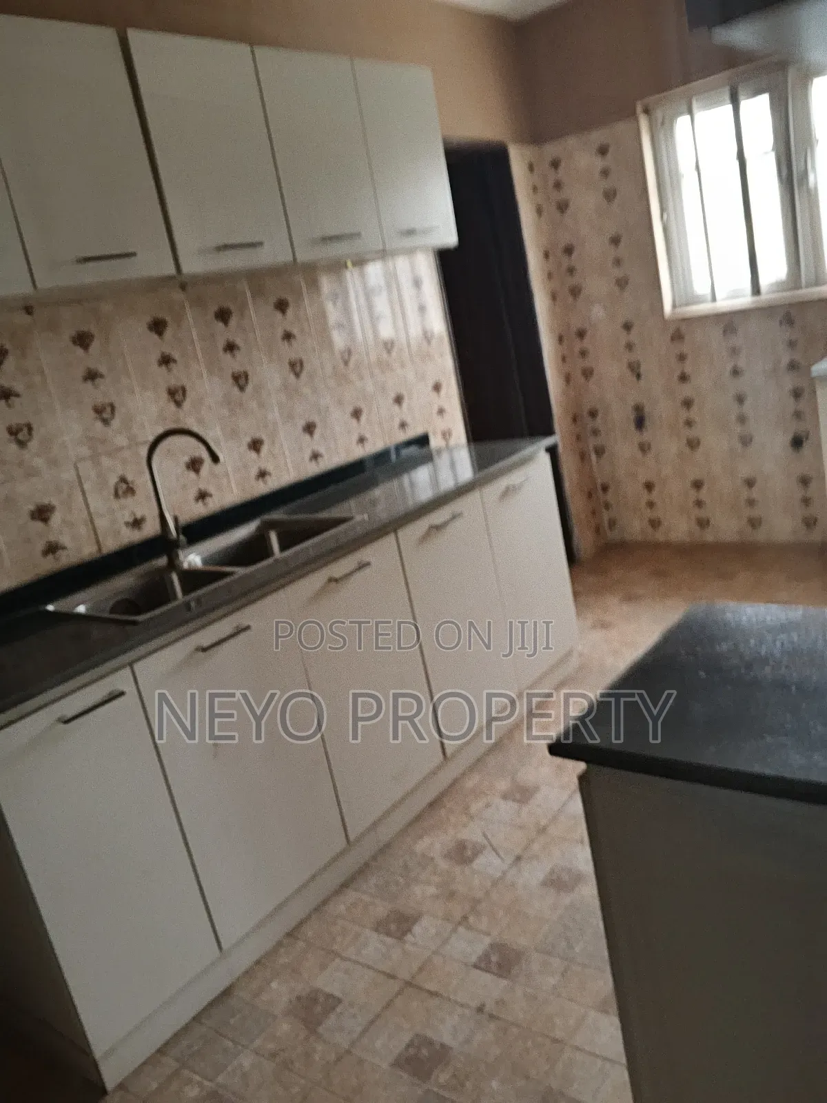Furnished 3bdrm Block of Flats in Olumo Oreyo Igbogbo for rent in Igbogbo