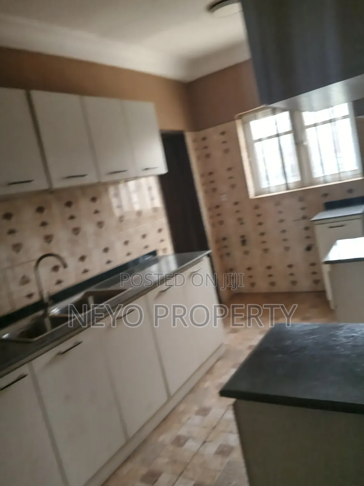 Furnished 3bdrm Block of Flats in Olumo Oreyo Igbogbo for rent in Igbogbo