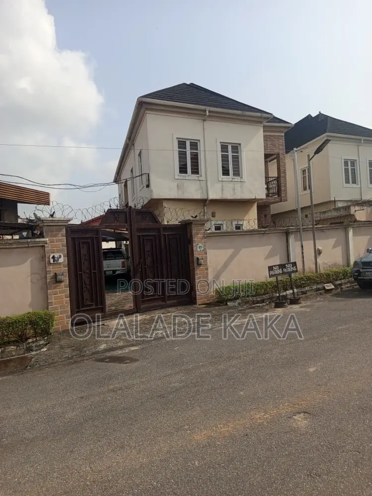 4bdrm Duplex in Agidingbi for sale in Agidingbi