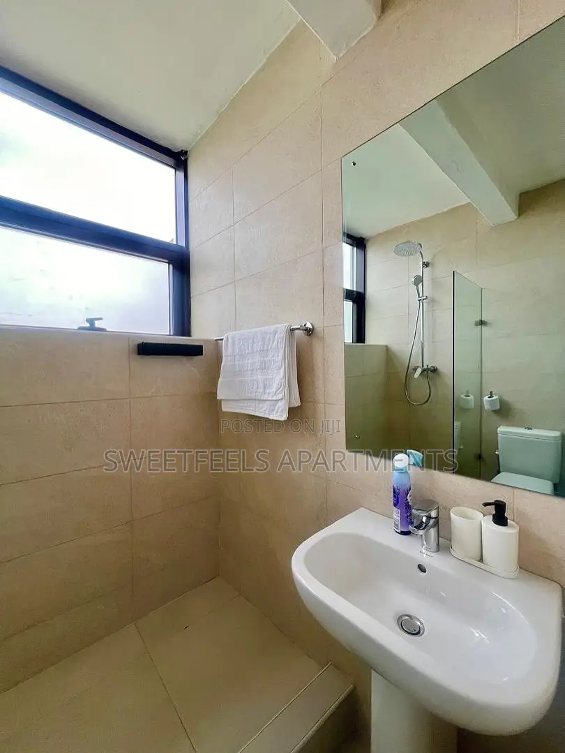 2-Bedroom Retreat in the Heart of Victoria Island in Victoria Island Extension