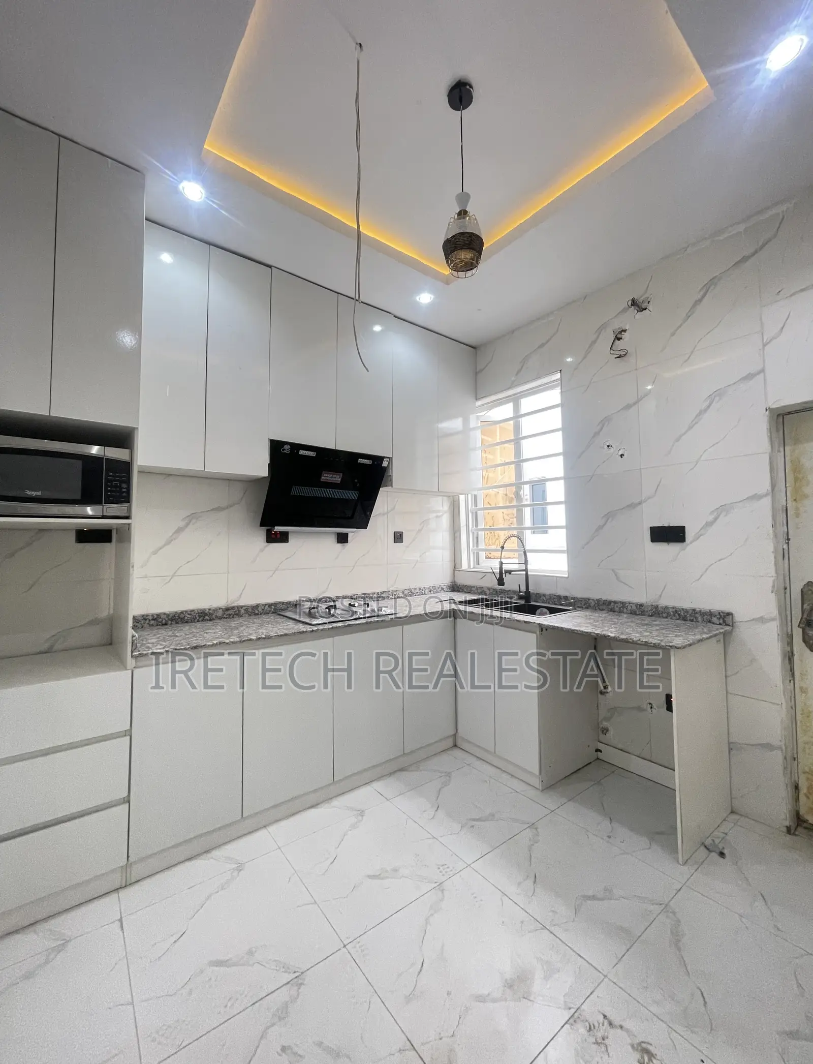 4bdrm Duplex in Ikota Gra for sale in Ikota
