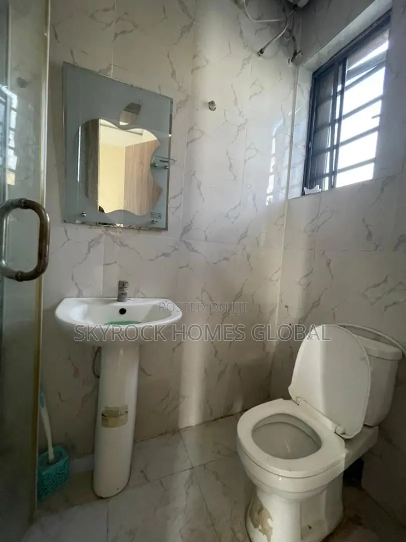 4bdrm Duplex in Ikota for rent in Ikota