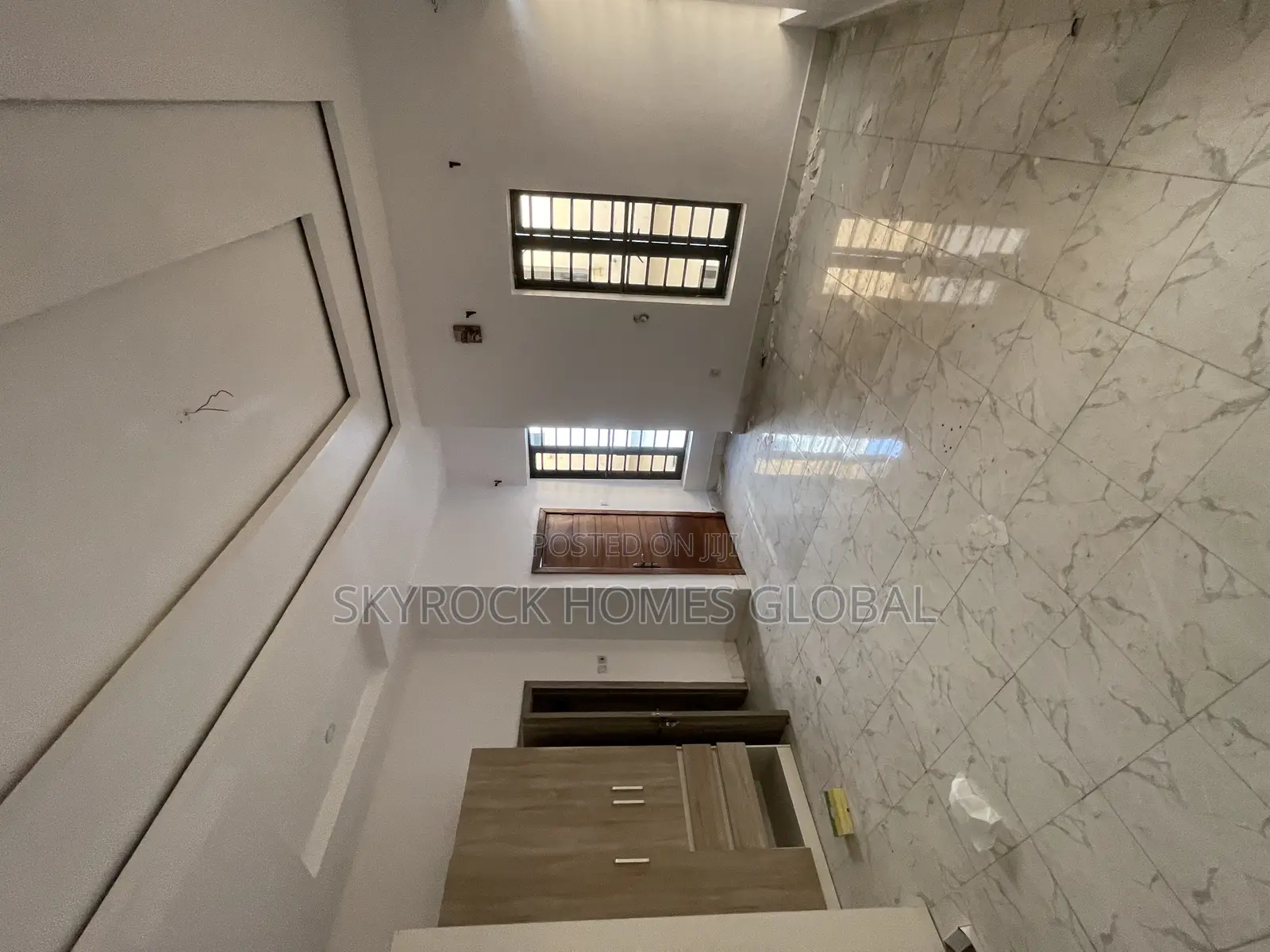 4bdrm Duplex in Ikota for rent in Ikota