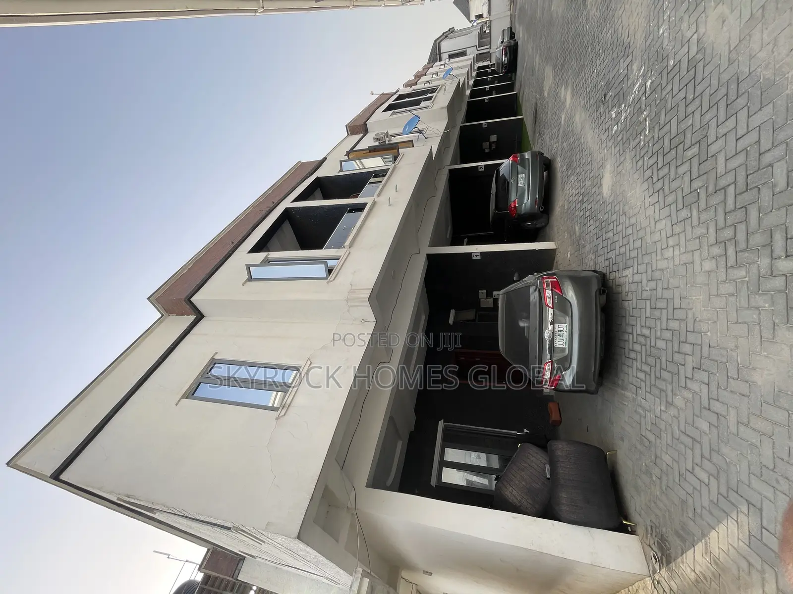 4bdrm Duplex in Ikota for rent in Ikota