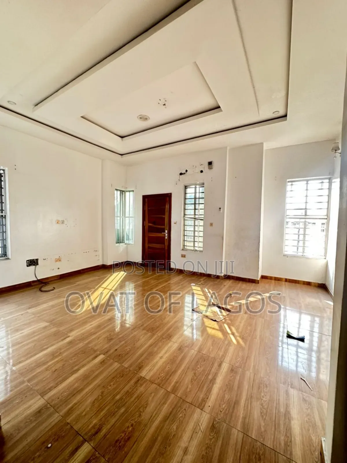 4bdrm Duplex in Chevron for rent in Chevron