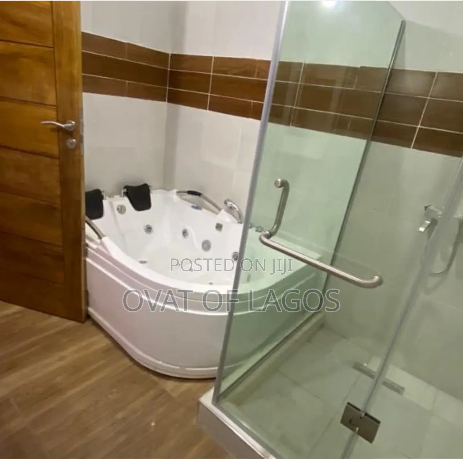 4bdrm Duplex in Chevron for rent in Chevron