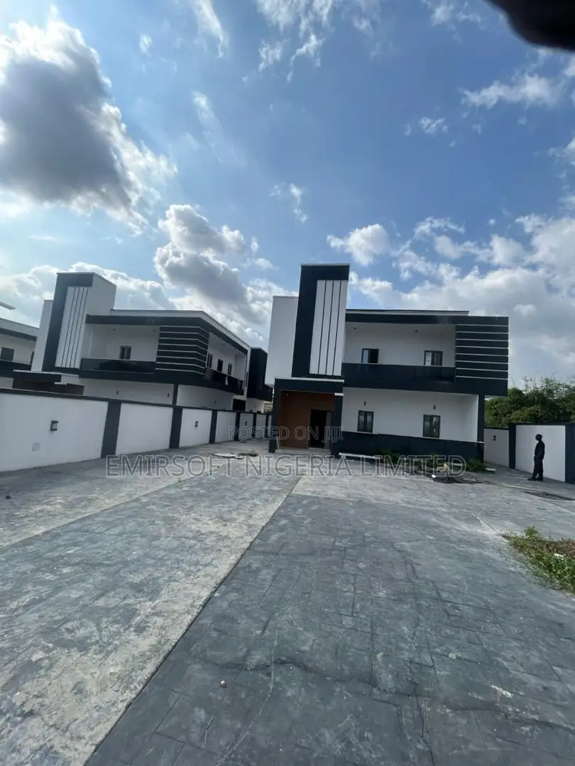 Furnished 4bdrm Duplex in Chief Lateef Oyelade, Oluyole for sale in Oluyole