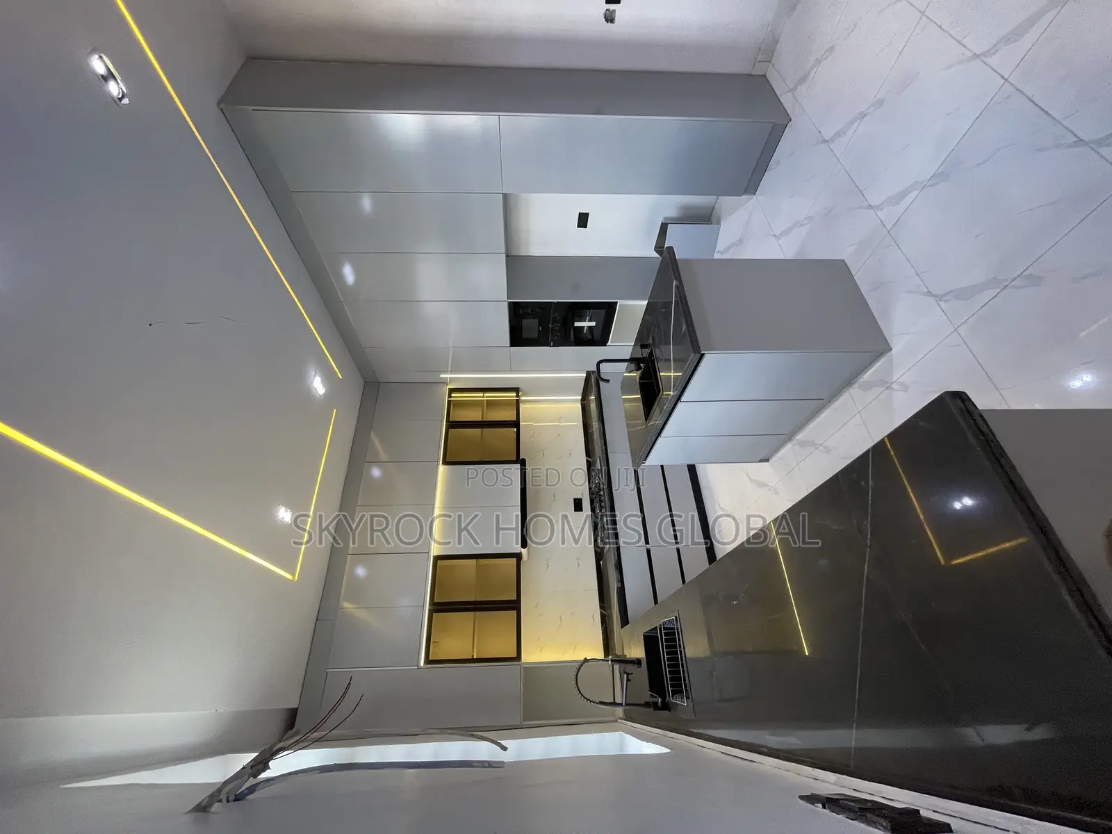 5bdrm Duplex in Ikota for sale in Ikota