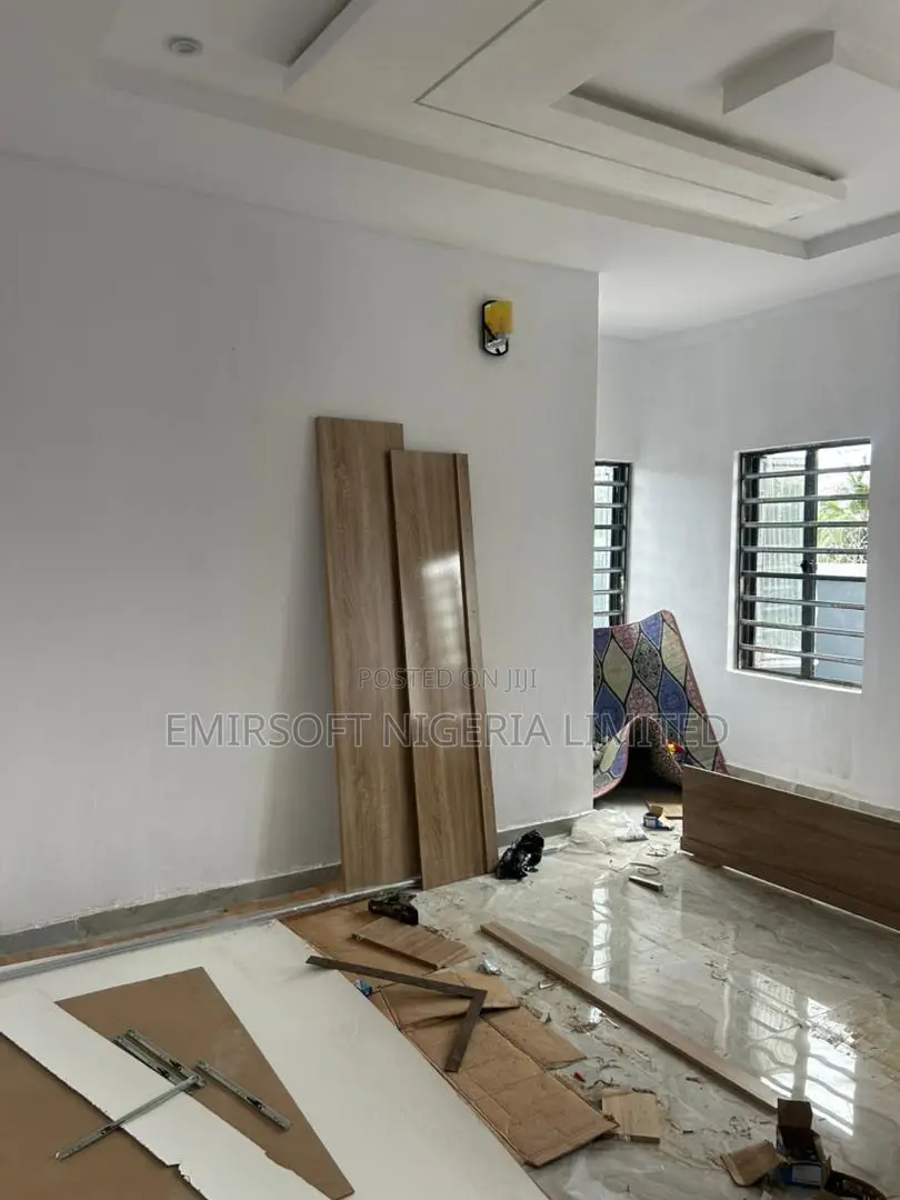 Furnished 3bdrm Bungalow in Ahoyaya Estate, Jericho for sale in Jericho