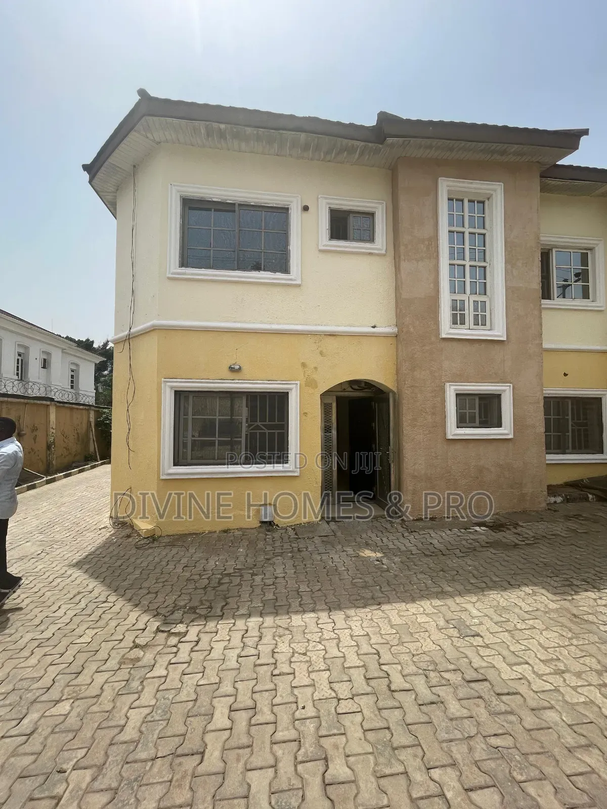 4bdrm Duplex in National Assembly, Apo District for rent in Apo District
