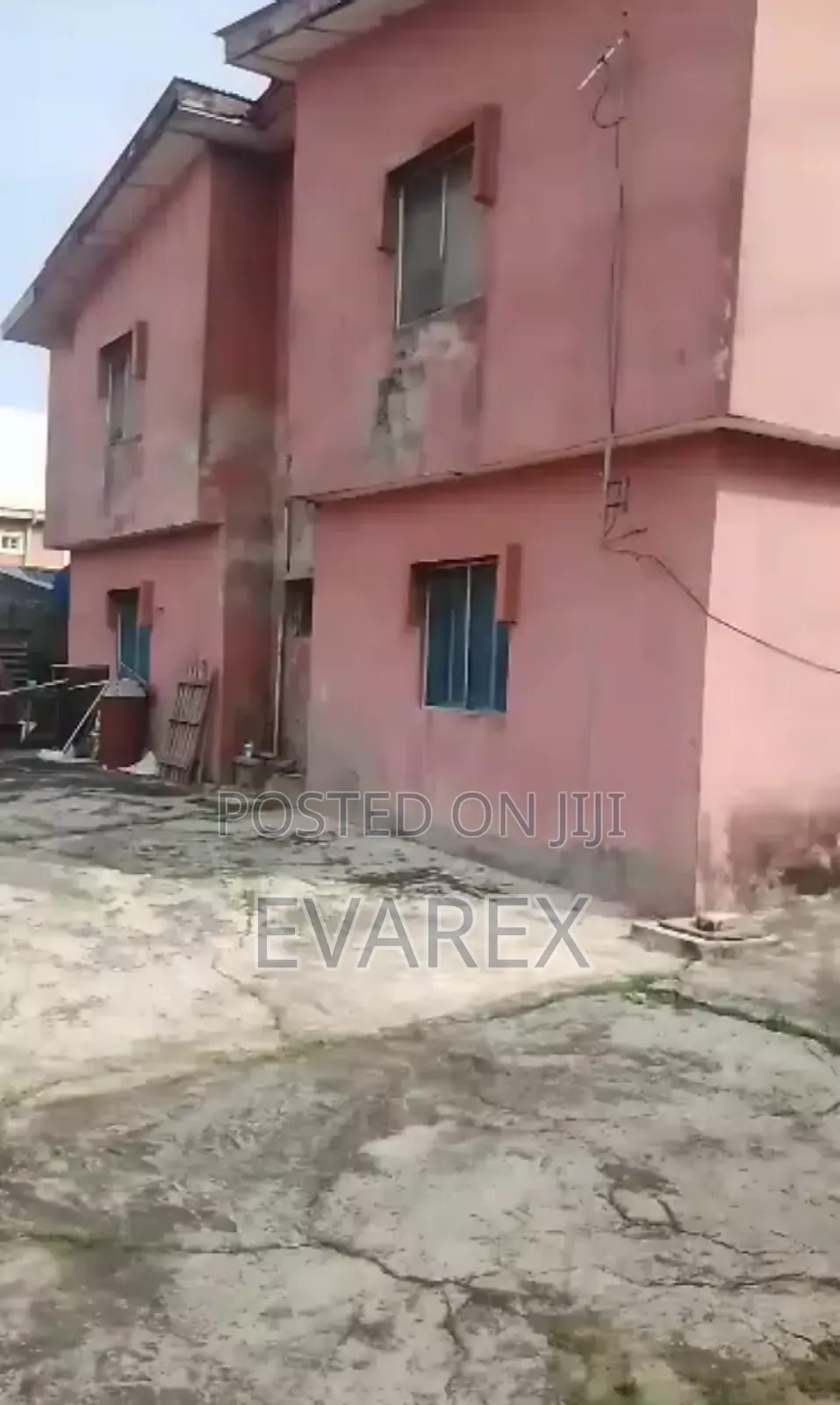 12bdrm Block of Flats in Ojo for sale in Ojo