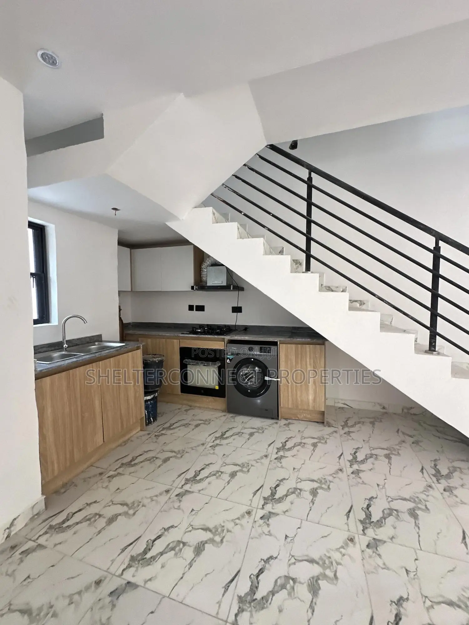 2bdrm Townhouse / Terrace in Lekki Phase 1 for rent in Lekki Phase 1