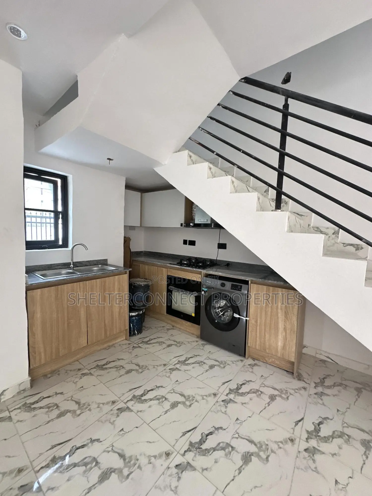 2bdrm Townhouse / Terrace in Lekki Phase 1 for rent in Lekki Phase 1
