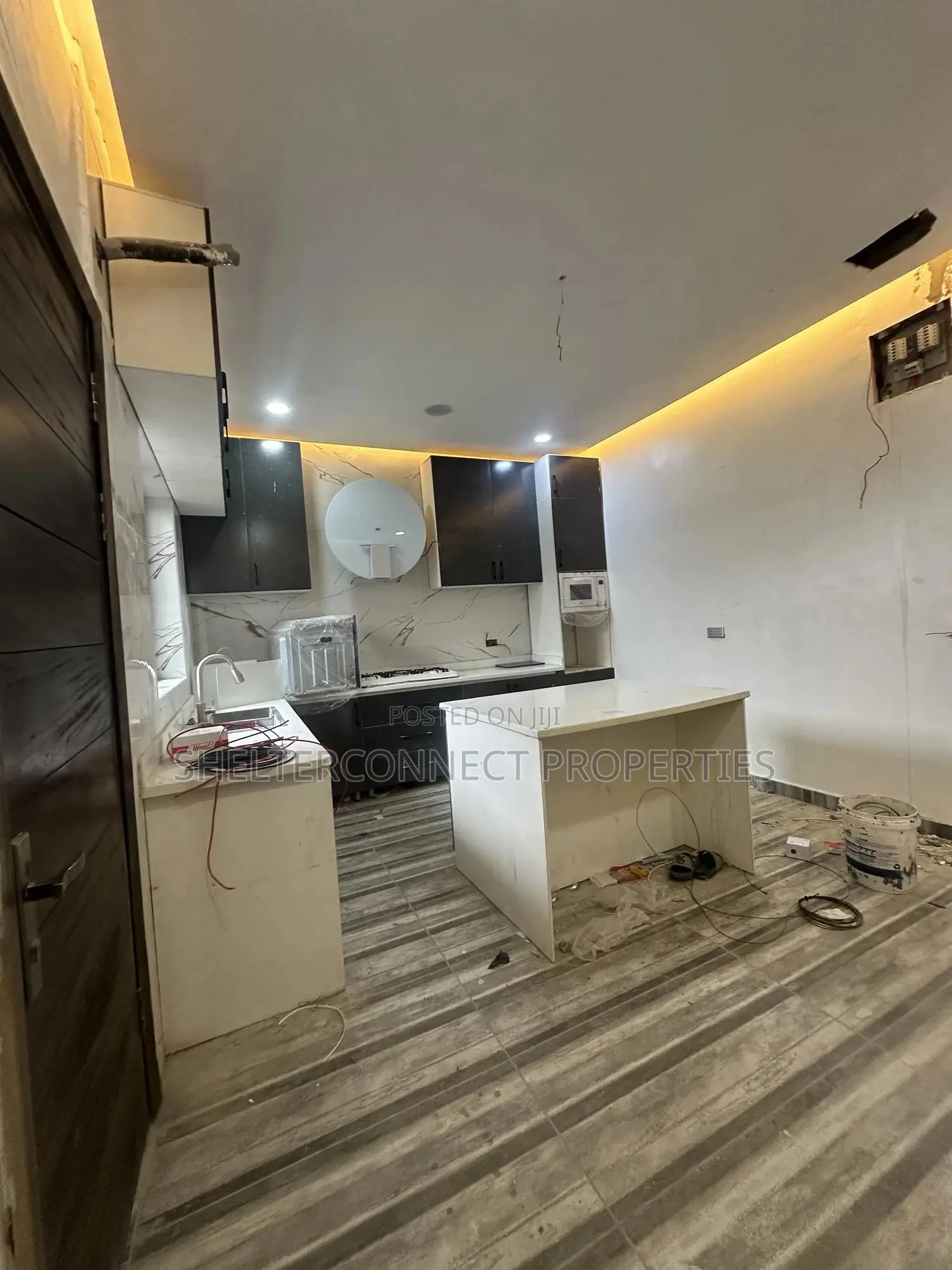 6bdrm Duplex in Lekki Phase 1 for sale in Lekki Phase 1