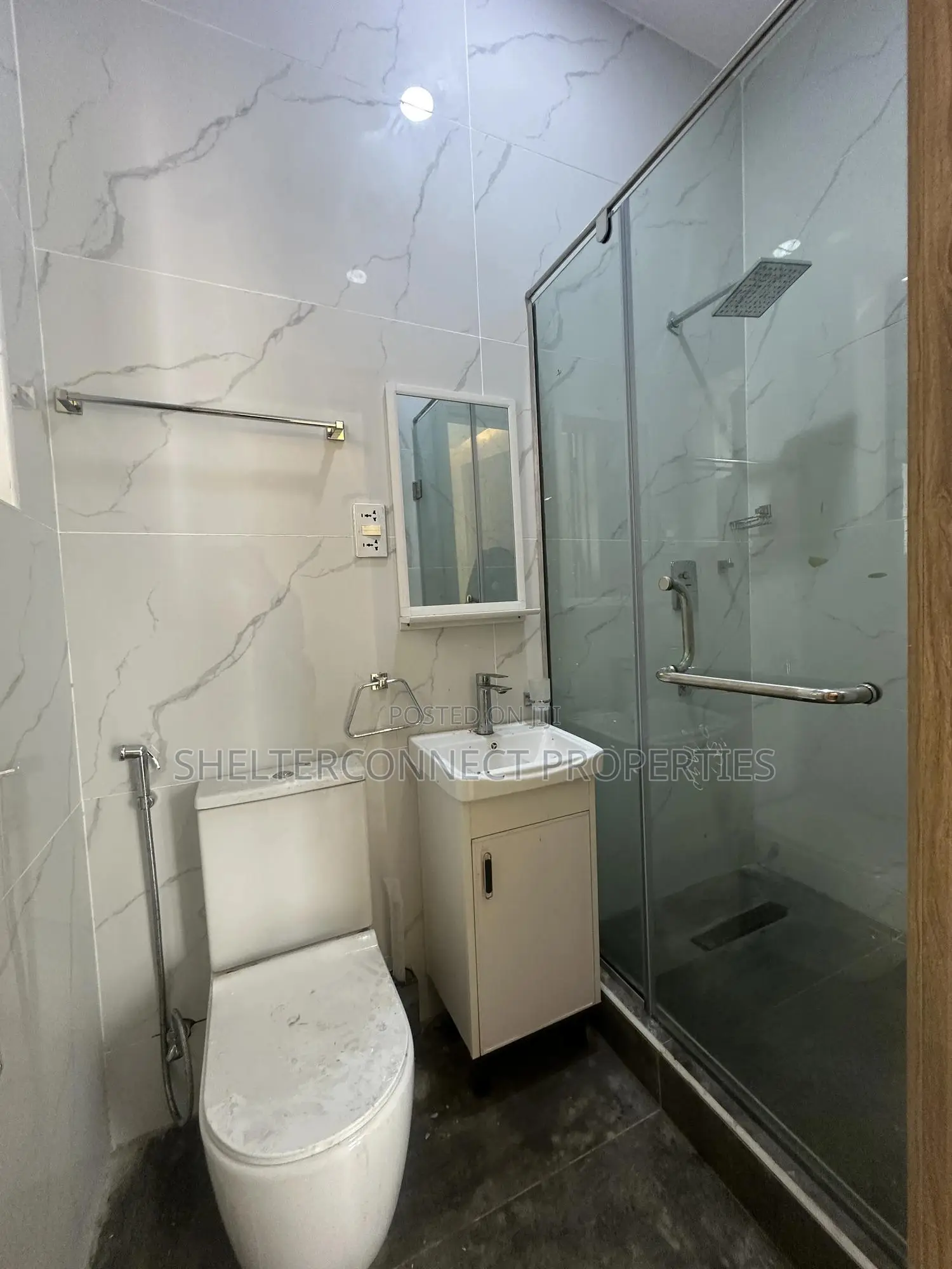 6bdrm Duplex in Lekki Phase 1 for sale in Lekki Phase 1