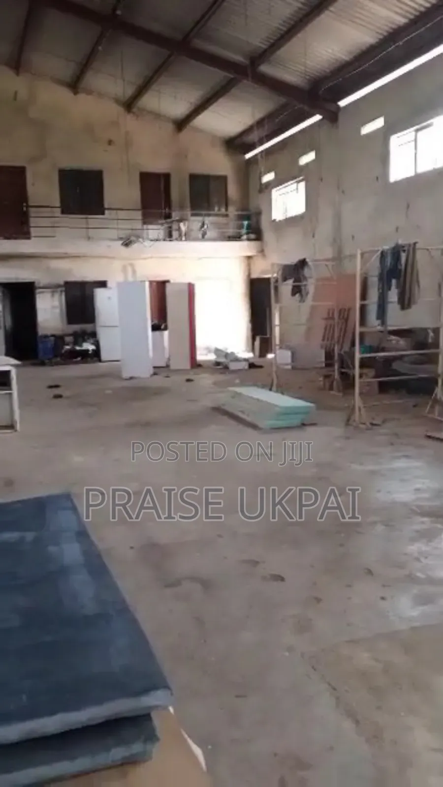 Warehouse for Sale in Adeba in Lakowe