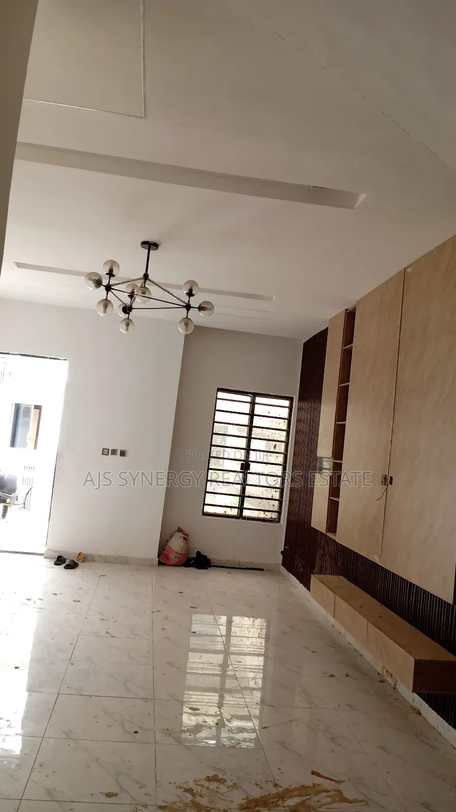 4bdrm Duplex in Chevron for sale in Chevron