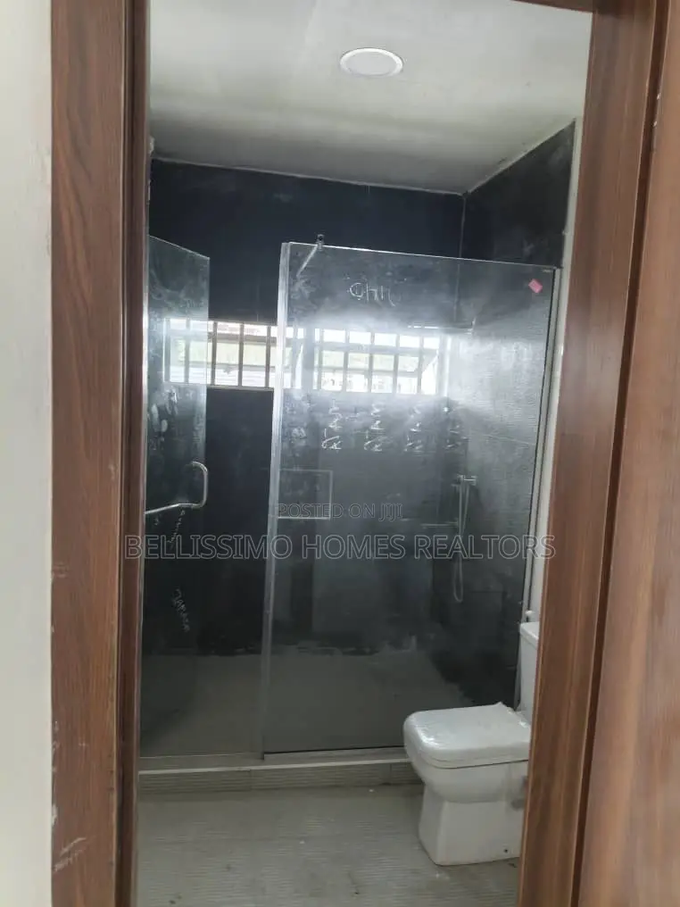 2bdrm Townhouse/Terrace in Off Freedom Way, Lekki Phase 1 for sale in Lekki Phase 1
