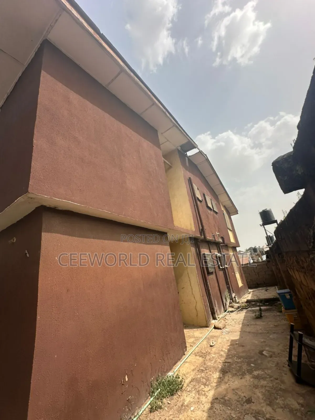 3bdrm Block of Flats in Felele Challenge for sale in CHallenge / Ibadan