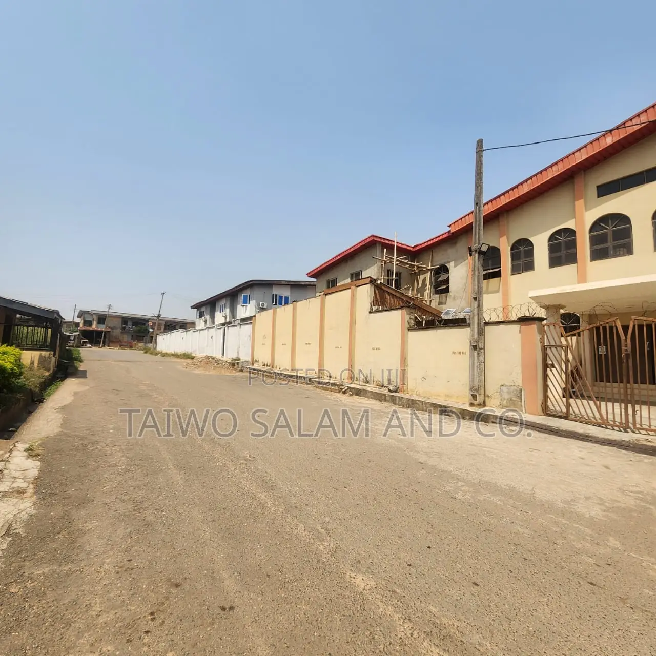 3bdrm Block of Flats in Aromolaran, Iwo Road for sale in Iwo Road