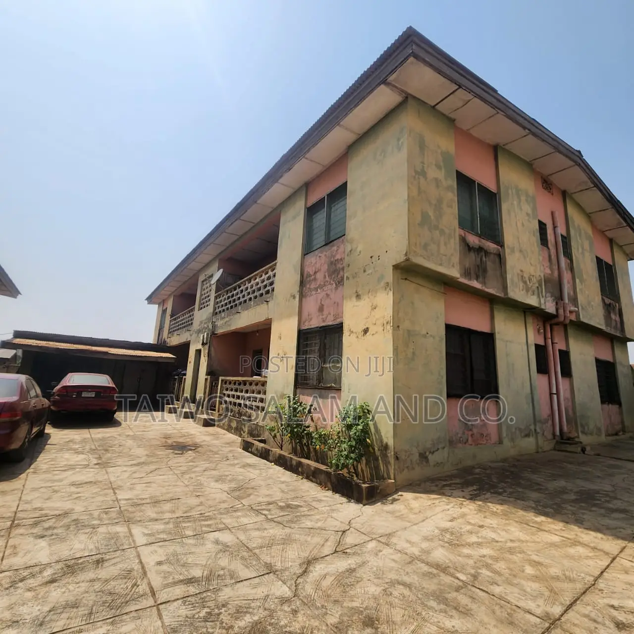 3bdrm Block of Flats in Aromolaran, Iwo Road for sale in Iwo Road
