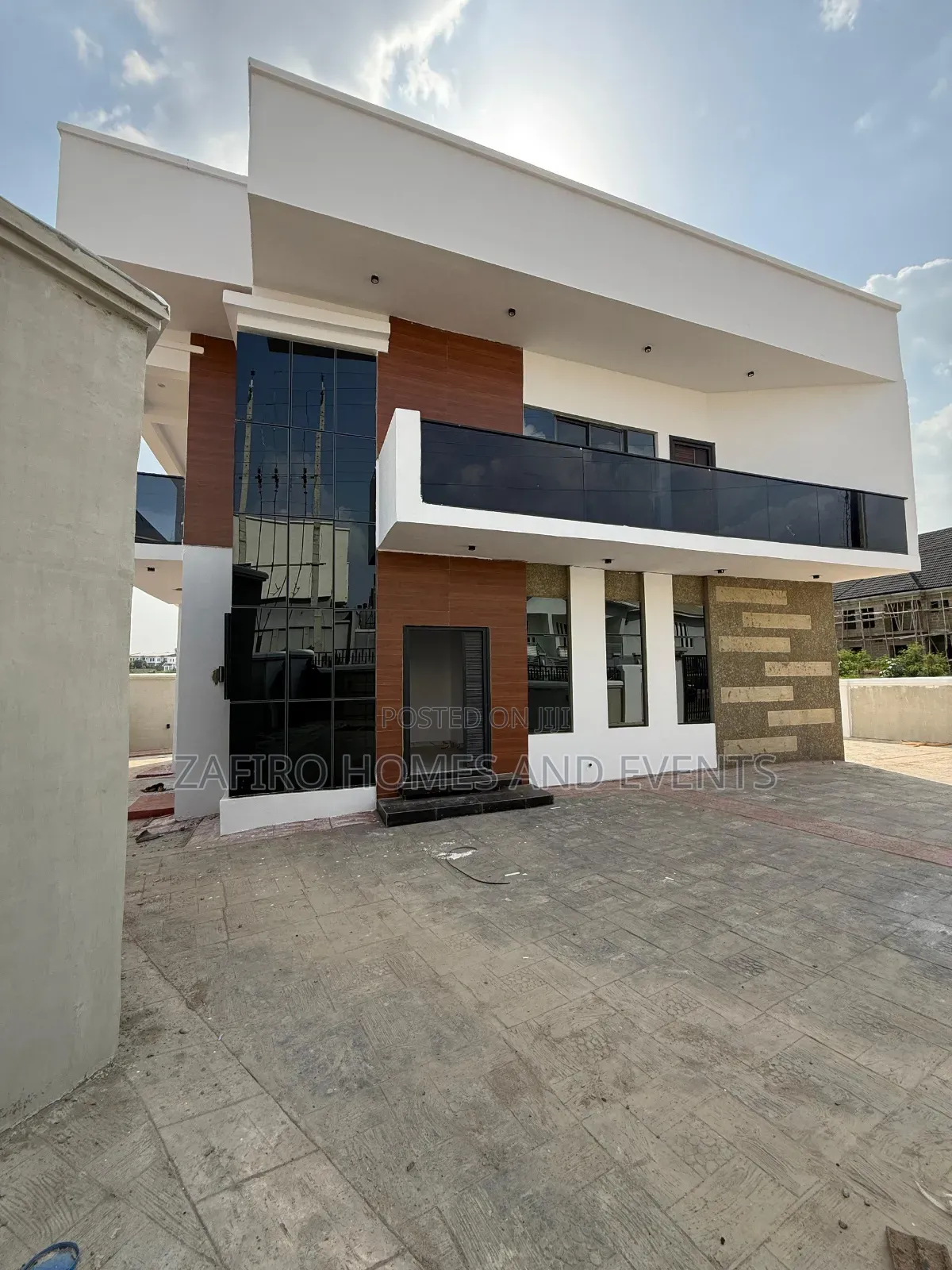 4bdrm Duplex in Kolapo Ishola Gra, for sale in Ibadan