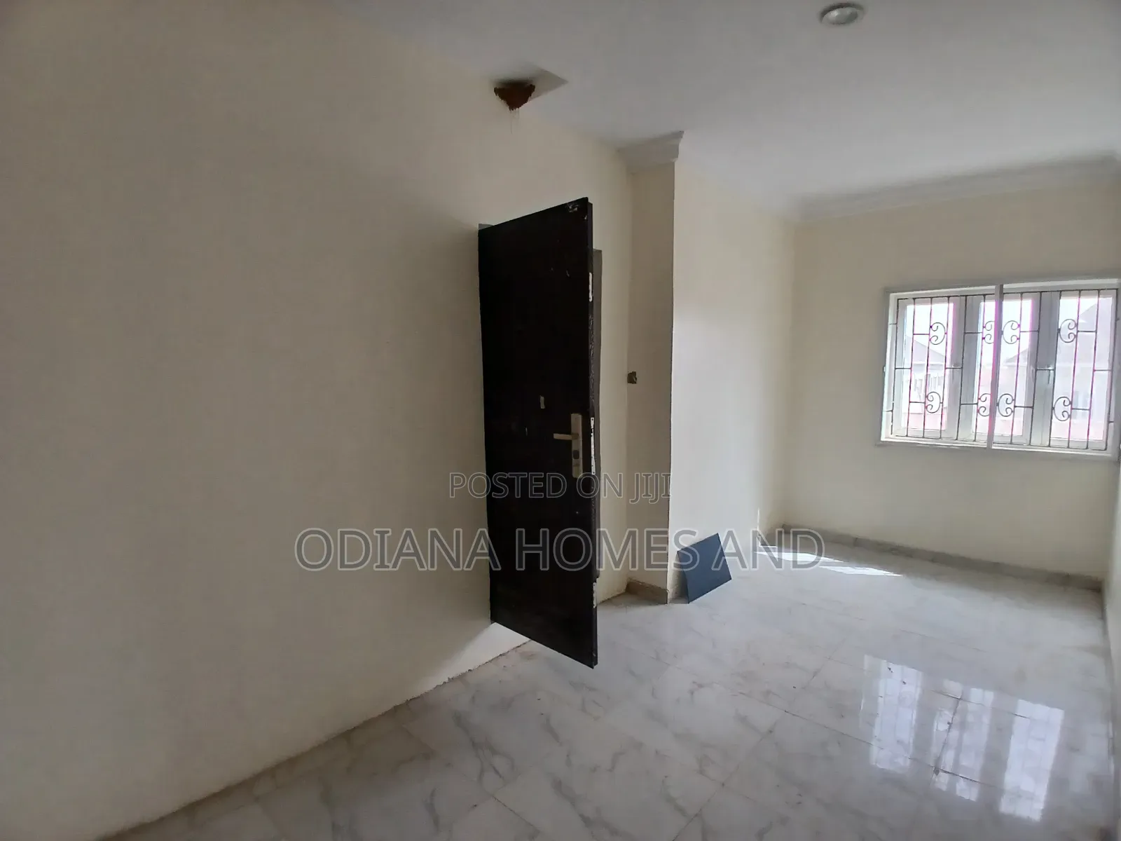 5bdrm Bungalow in Akoto Estate, Elebu, Ibadan for sale in Ibadan