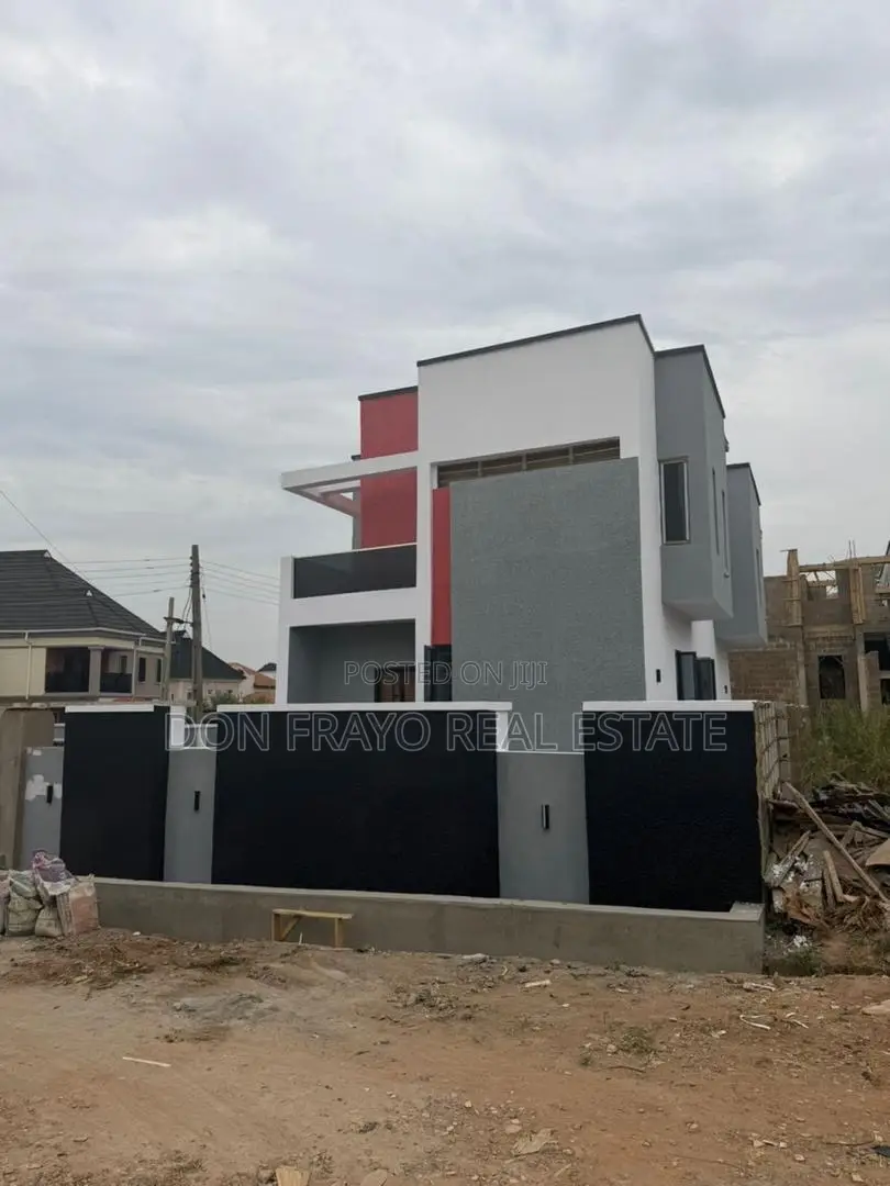 4bdrm Duplex in Carlton Gate Estate, Akobo for sale in Akobo
