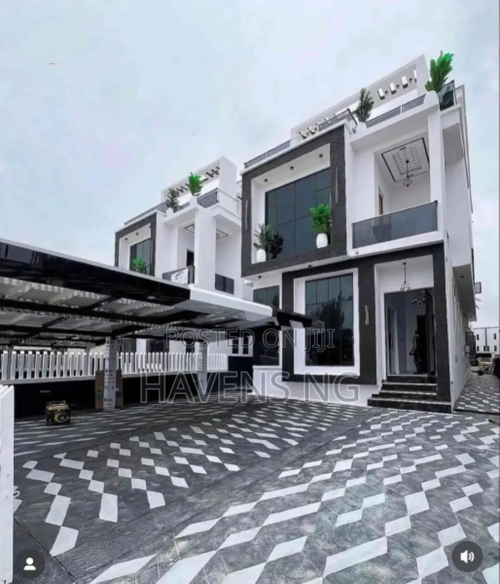 5bdrm Duplex in Megamound Estate, Ikota for sale in Ikota
