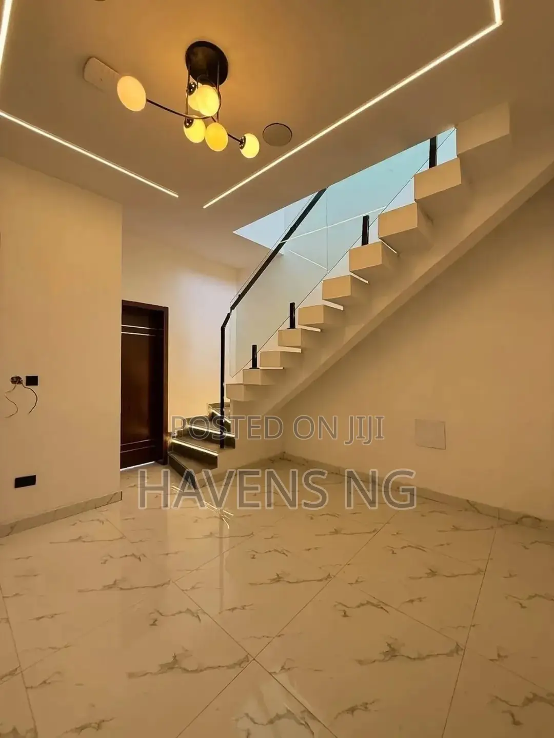 4bdrm Duplex in Osapa london for sale in Osapa london