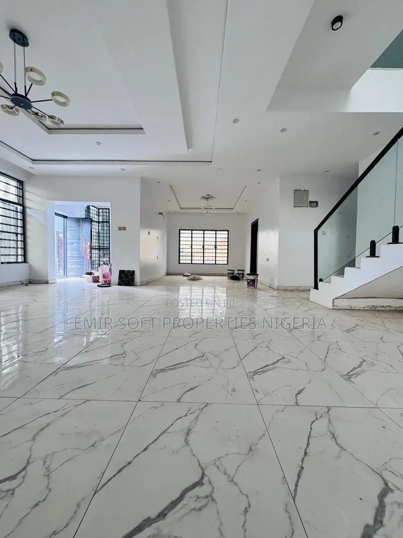 4bdrm Duplex in Carlton Gate, Akobo for sale in Akobo