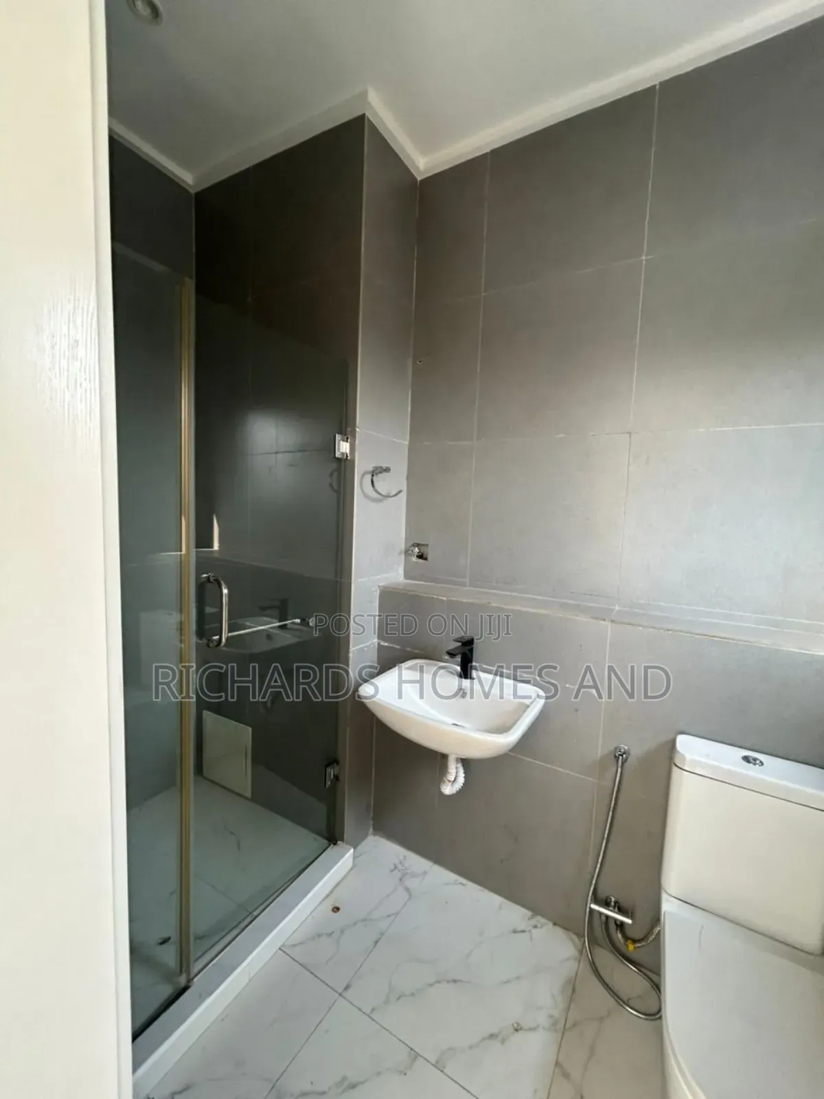 5bdrm Duplex in Banana Island Estate for rent in Banana Island
