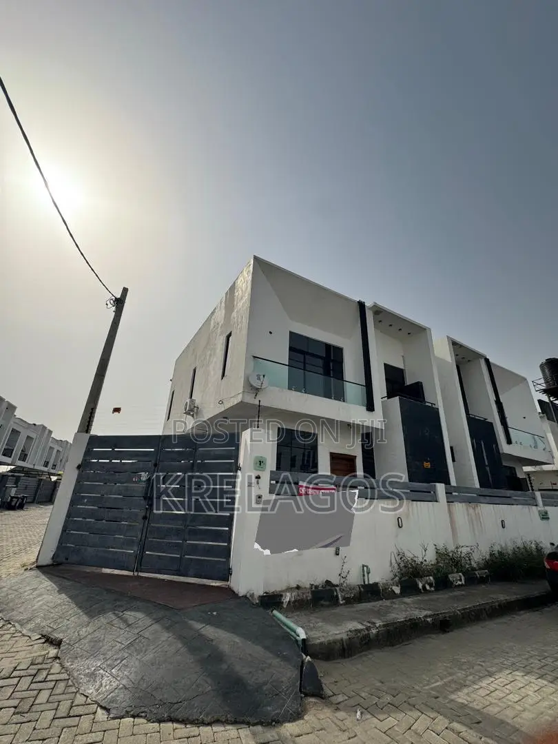 Furnished 4bdrm Duplex in Orchid, Chevron for rent in Chevron