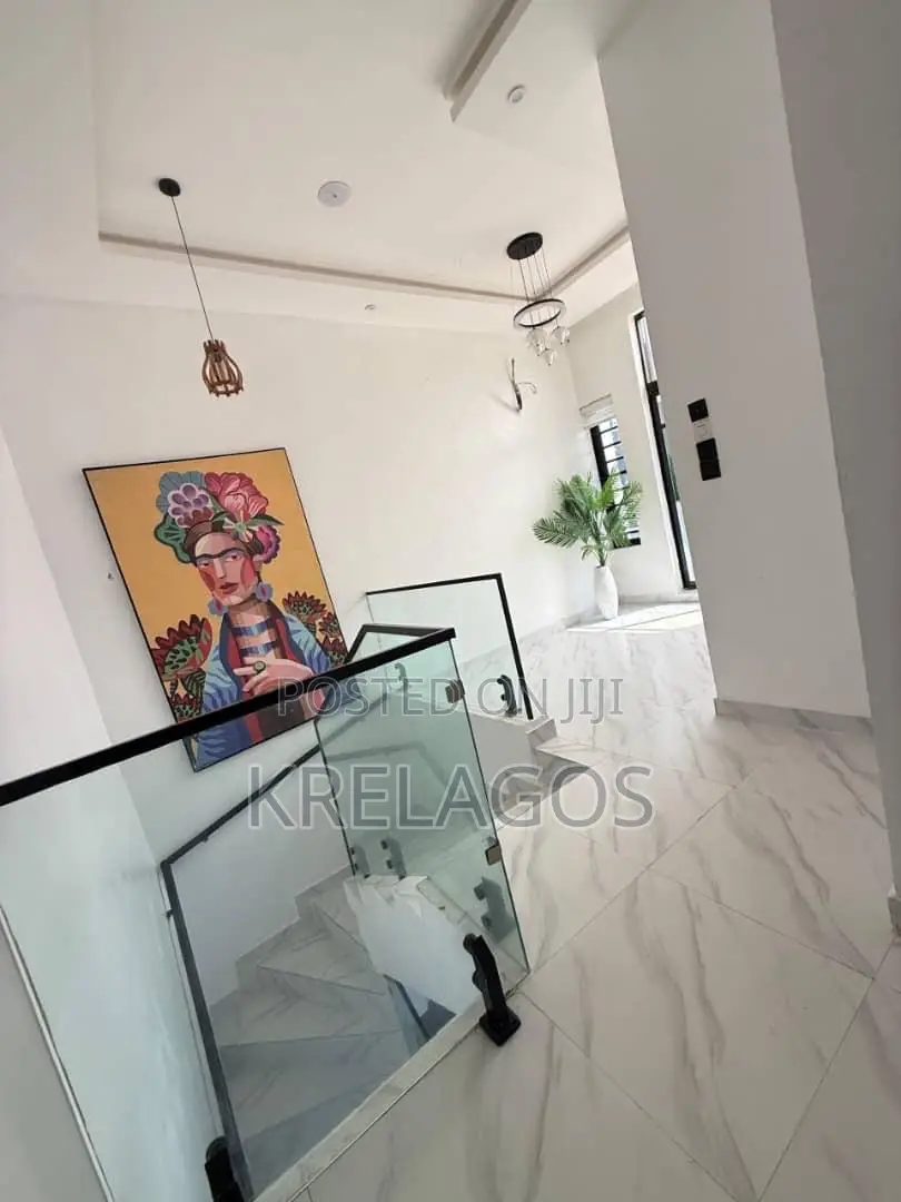 Furnished 4bdrm Duplex in Orchid, Chevron for rent in Chevron