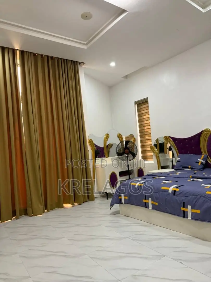 Furnished 4bdrm Duplex in Orchid, Chevron for rent in Chevron