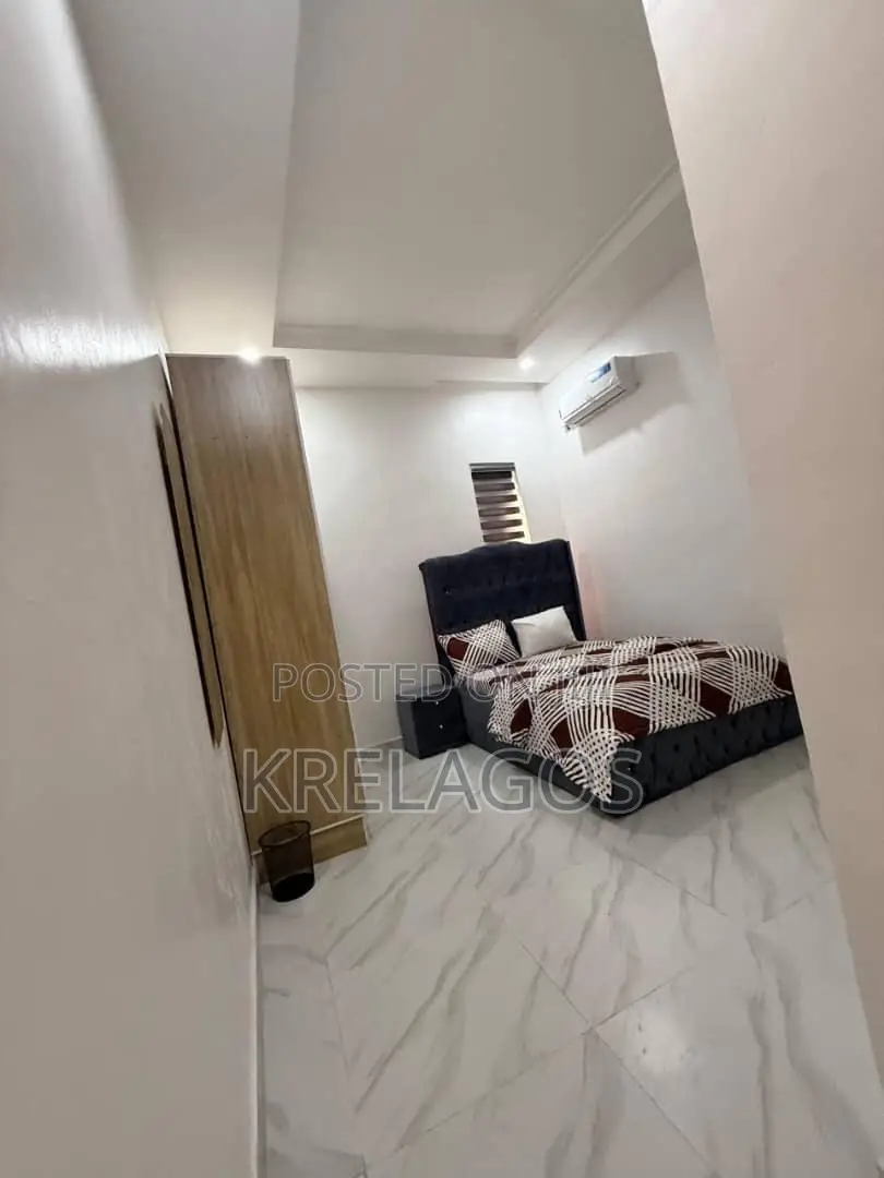 Furnished 4bdrm Duplex in Orchid, Chevron for rent in Chevron
