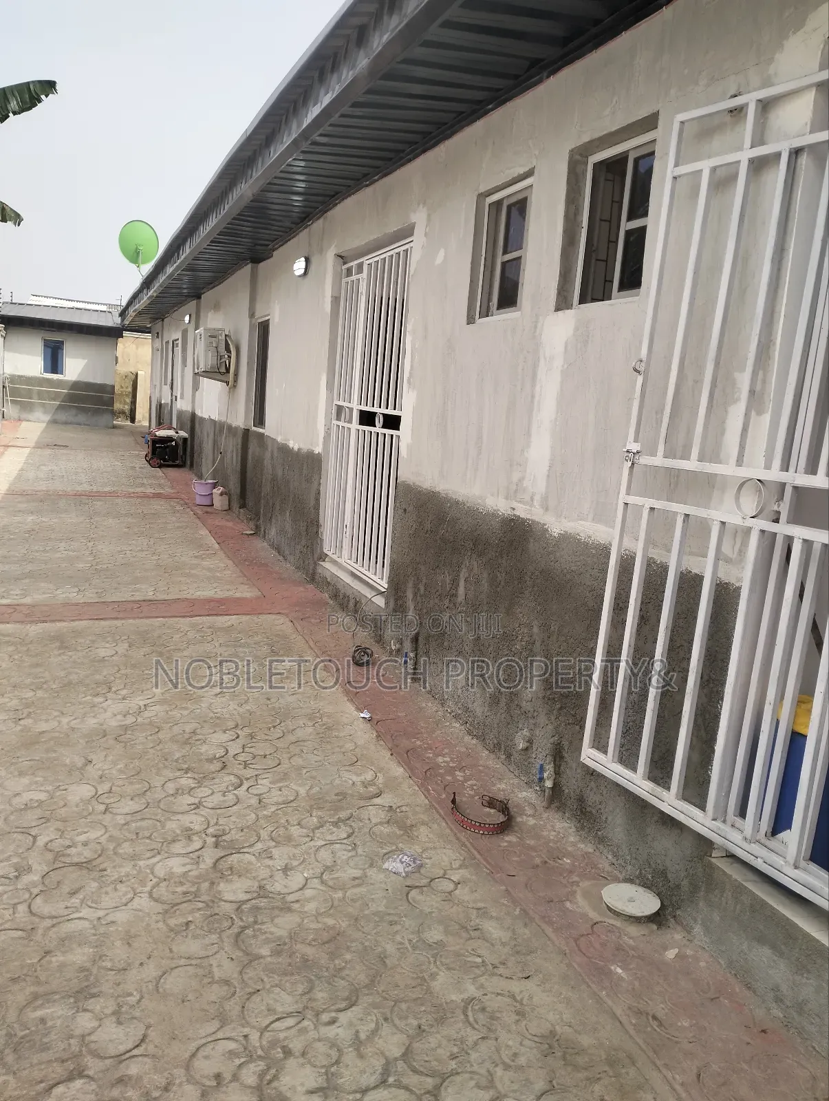 2bdrm Bungalow in Governor Road Ikotun for sale in Governors Road