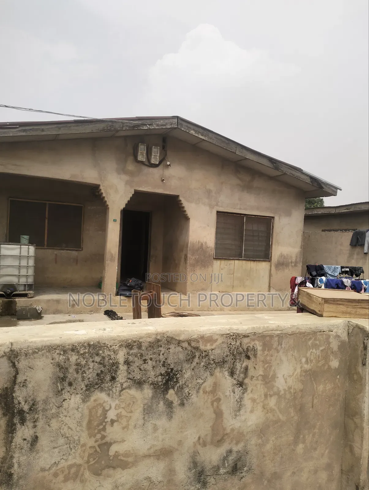 8bdrm Bungalow in Off Bayota Street for sale in Governors Road