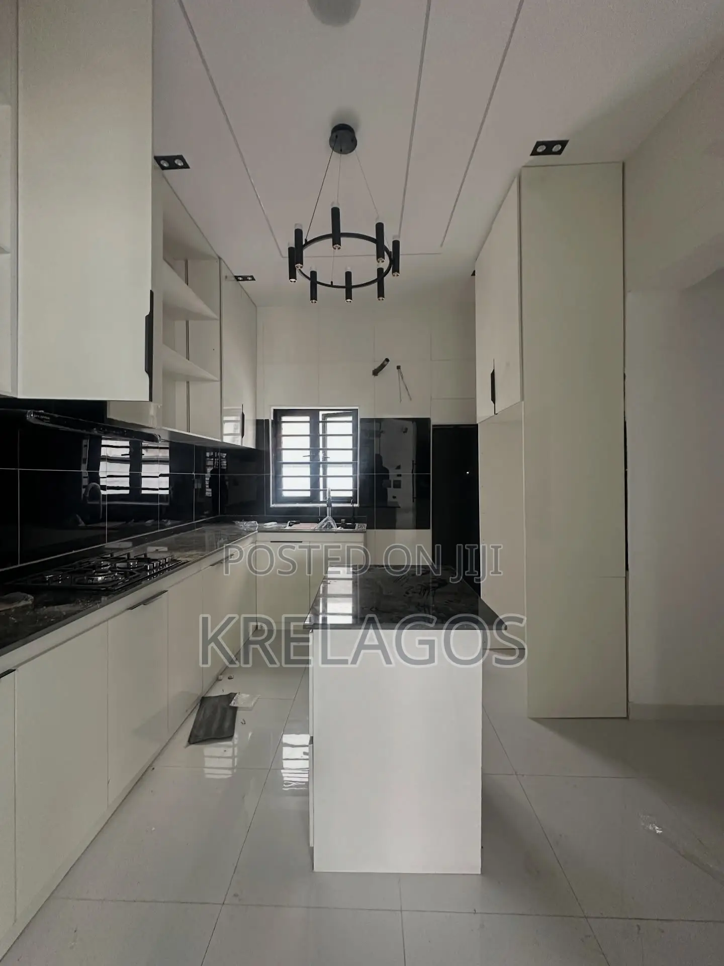 4bdrm Duplex in Orchid, Chevron for rent in Chevron